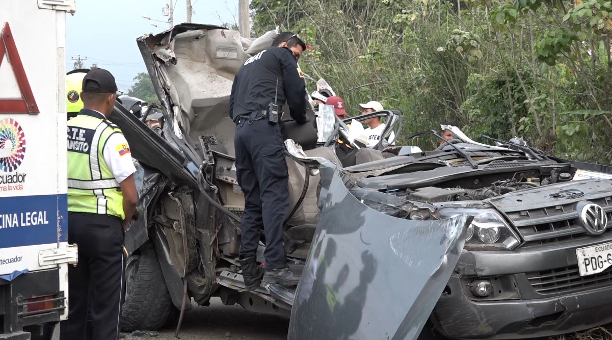 ACCIDENTE DE TRÁNSITO VÍA CHONE DEJÓ DOS FALLECIDOS