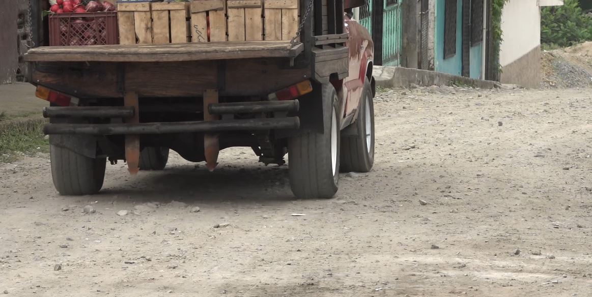 LAS CALLES DE LOS AYMARAS Y DE LOS QUICHUAS CONTINÚAN DETERIORADAS