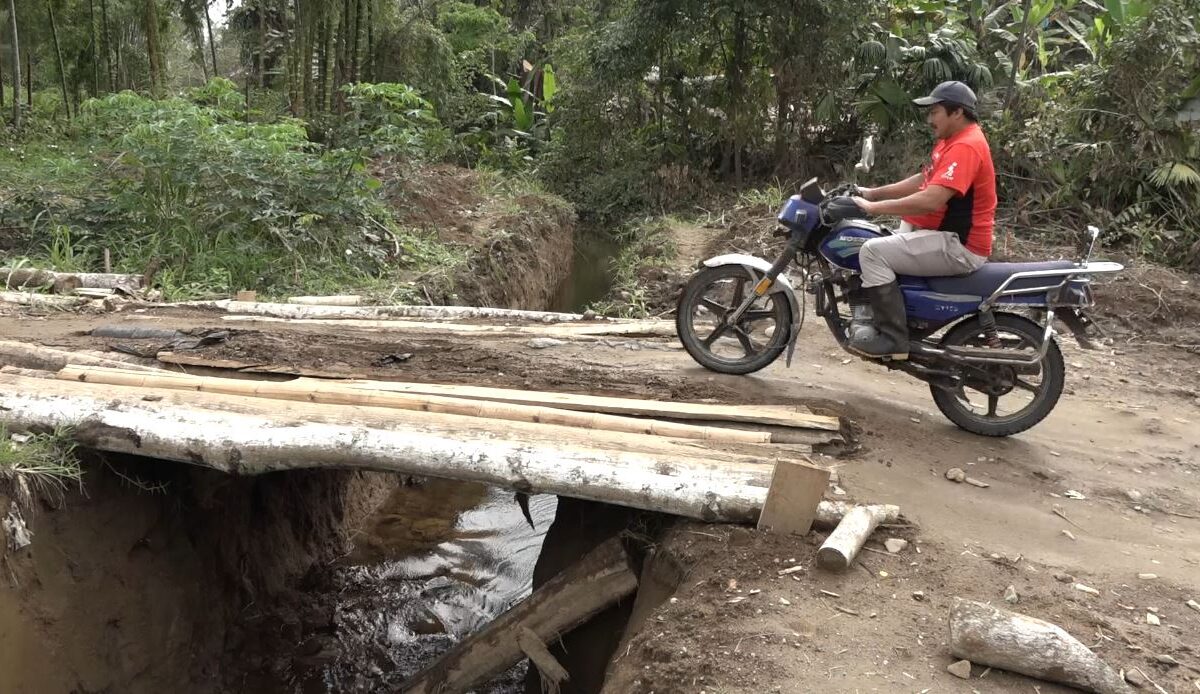 PUENTE SIN CULMINAR EN RECINTO AGUAS CLARAS CAUSA PROBLEMAS