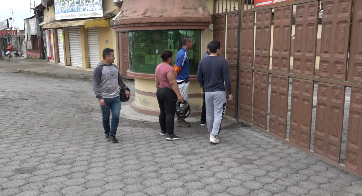 150 GUARDIAS DENUNCIAN LA FALTA DE PAGOS DE UNA EMPRESA DE SEGURIDAD EN SANTO DOMINGO