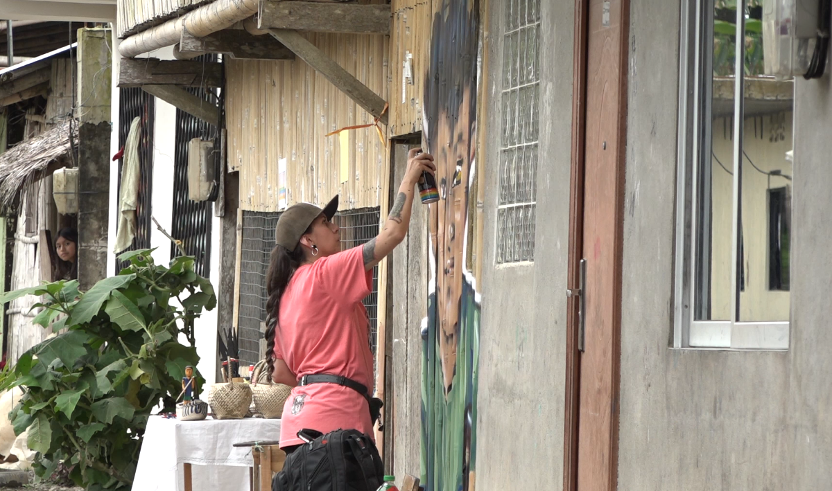 MARZO:  GESTORES CULTURALES Y ARTISTAS PLÁSTICOS PINTARON MURALES EN COMUNA CHACHI EN SANTO DOMINGO