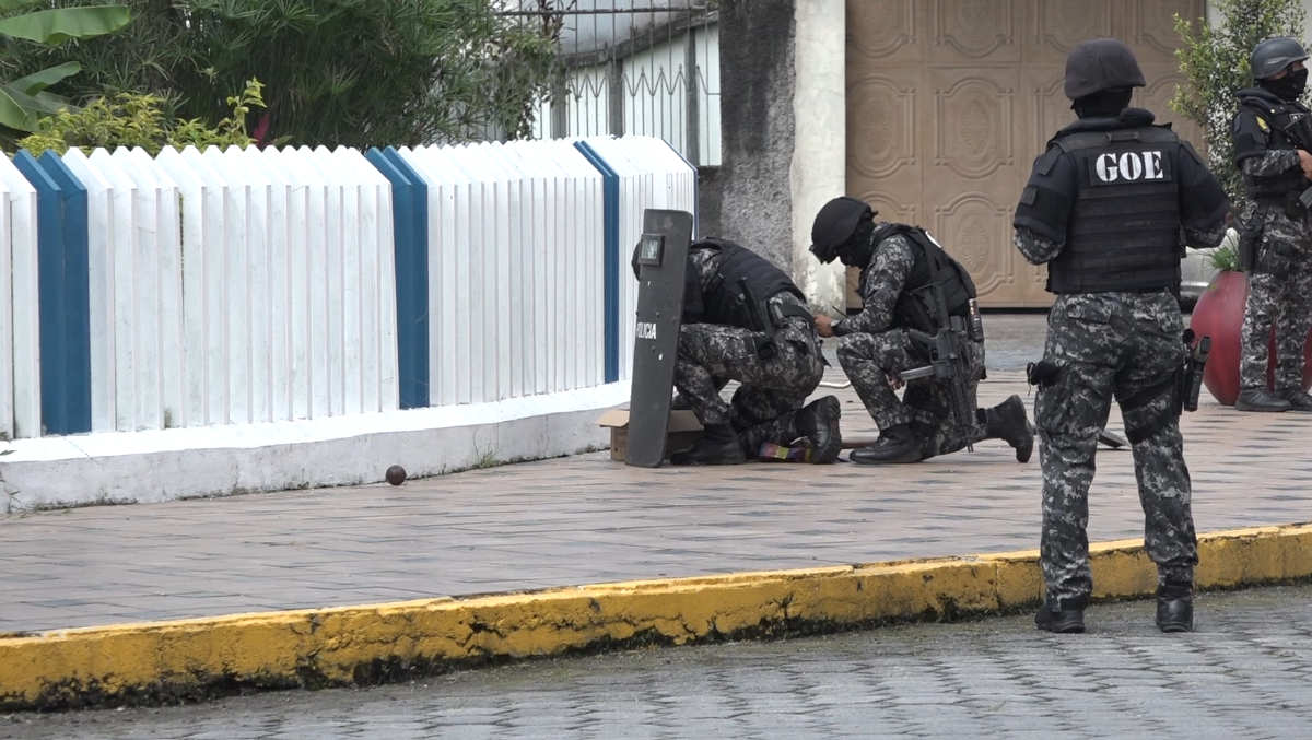 DOS GRANADAS FUERON ENCONTRADAS EN EL REDONDEL DE LA PÍO XII EN SANTO DOMINGO