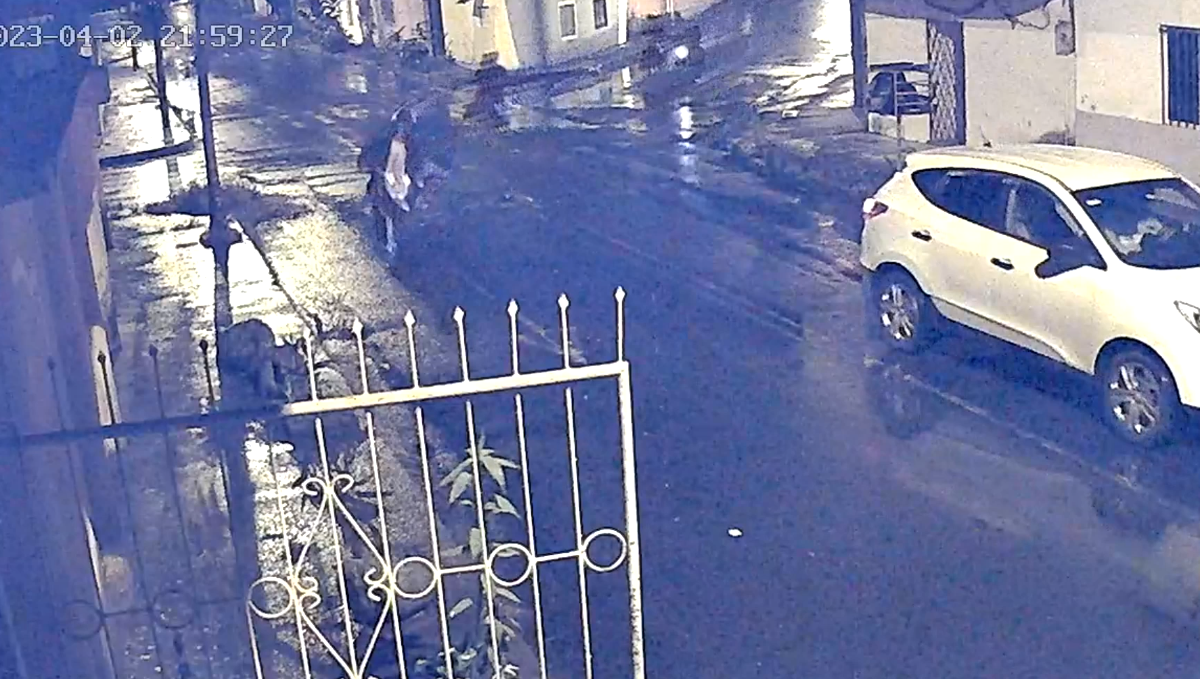 UN INTENTO DE ROBO QUEDÓ REGISTRADO EN UNA CÁMARA DE SEGURIDAD DE LA COOPERATIVA CIUDAD NUEVA