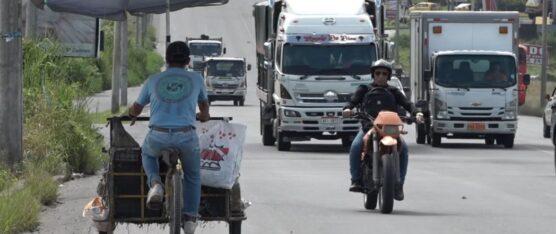 UNA PERSONA QUE CONDUCÍA UN TRICICLO MURIÓ TRAS SER ATROPELLADA EN EL BY PASS CHONE – ESMERALDAS