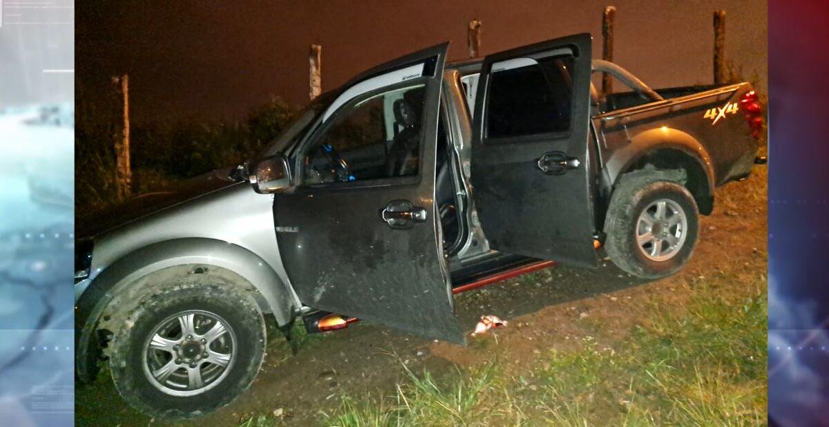 LA POLICÍA RESCATÓ A DOS PERSONAS QUE ESTABAN SECUESTRADAS EN UN VEHÍCULO EN SANTO DOMINGO