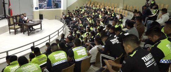 LOS AGENTES CIVILES DE TRÁNSITO MANTUVIERON UNA REUNIÓN CON EL ALCALDE DE SANTO DOMINGO