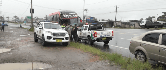 ACCIDENTE DE TRÁNSITO EN LA AV. LOS COLONOS INVOLUCRA A UNIDAD DE TRANSPORTE ZARACAY