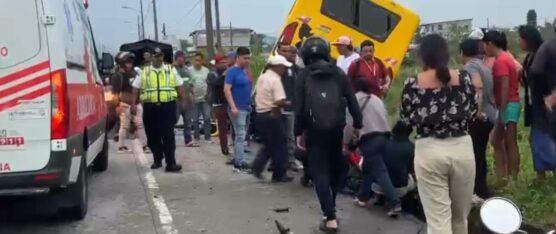 UN MOTOCICLISTA MURIÓ A CAUSA DE UN ACCIDENTE DE TRÁNSITO EN LA VÍA A CHONE