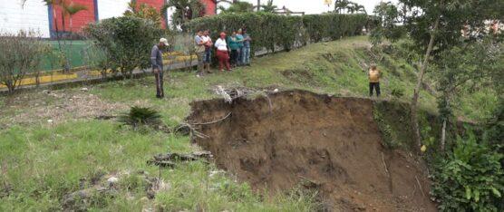 HABITANTES DE LA URBANIZACIÓN EL PONTÓN TEMEN QUE EL BY PASS QUITO – QUEVEDO COLAPSE