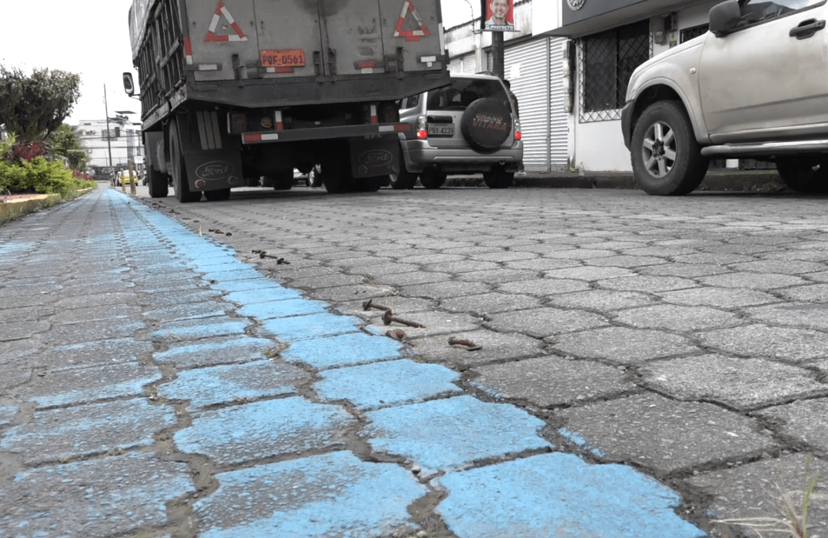 TOTALMENTE DESTRUIDA SE ENCUENTRA LA CICLOVÍA DE LA RÍO ZAMORA