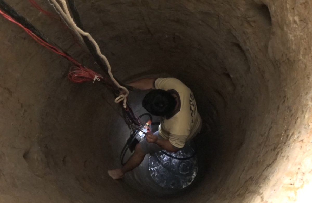 EN SAN ANTONIO DEL TOACHI APARECIÓ DIÉSEL EN LOS CUBOS DE AGUA DE LA COMUNIDAD