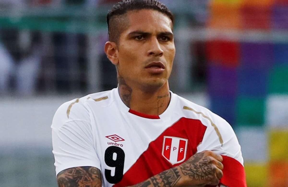 PAOLO GUERRERO, NUEVO JUGADOR DE LIGA DEPORTIVA UNIVERSITARIA DE QUITO