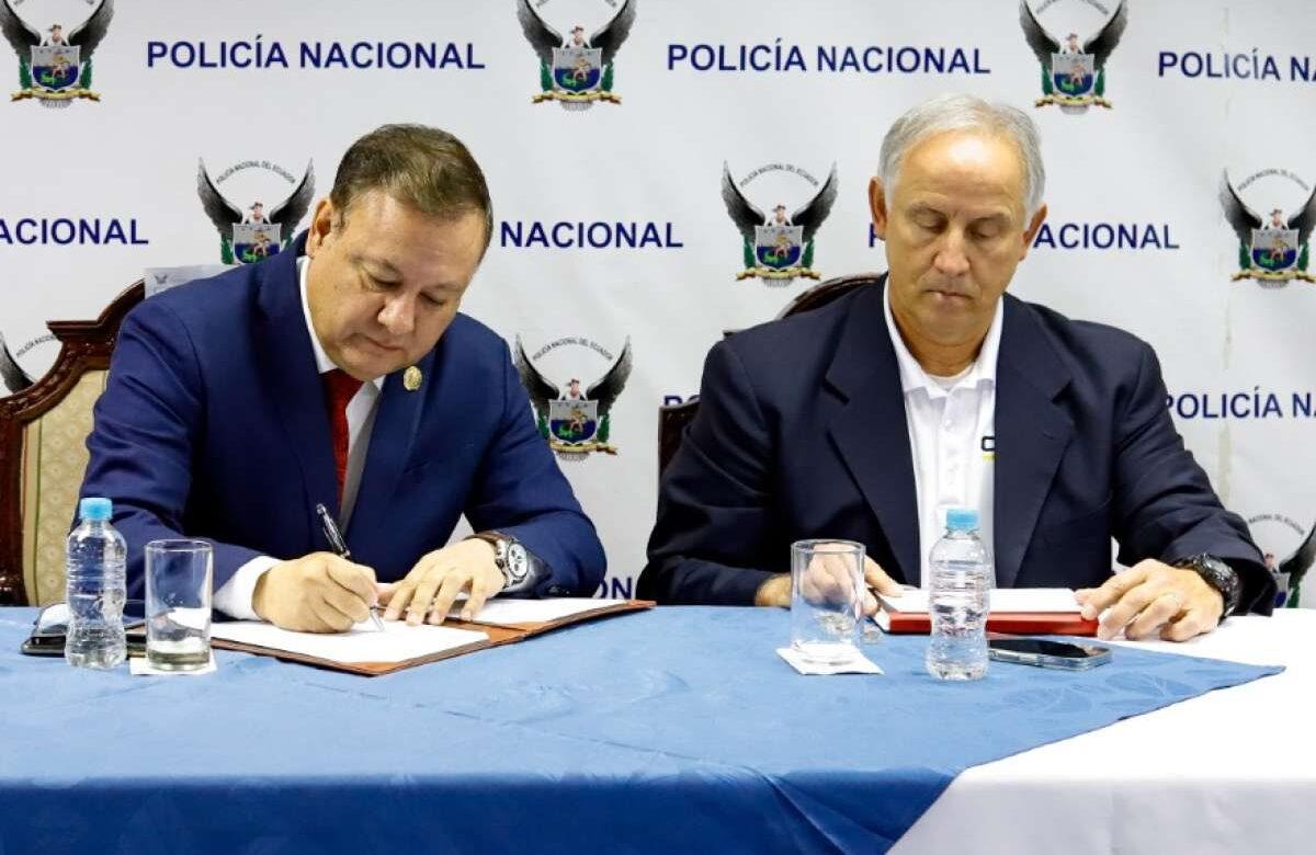 ECUADOR SUSCRIBE MEMORANDO PARA REFORZAR SU LUCHA CONTRA LA TRATA DE PERSONAS