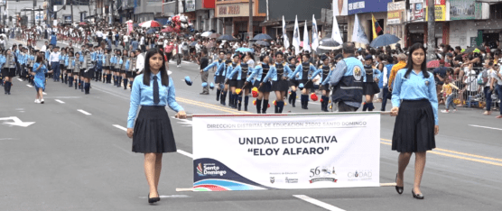 DESFILE CÍVICO POR LOS 56 AÑOS DE CANTONIZACIÓN DE SANTO DOMINGO