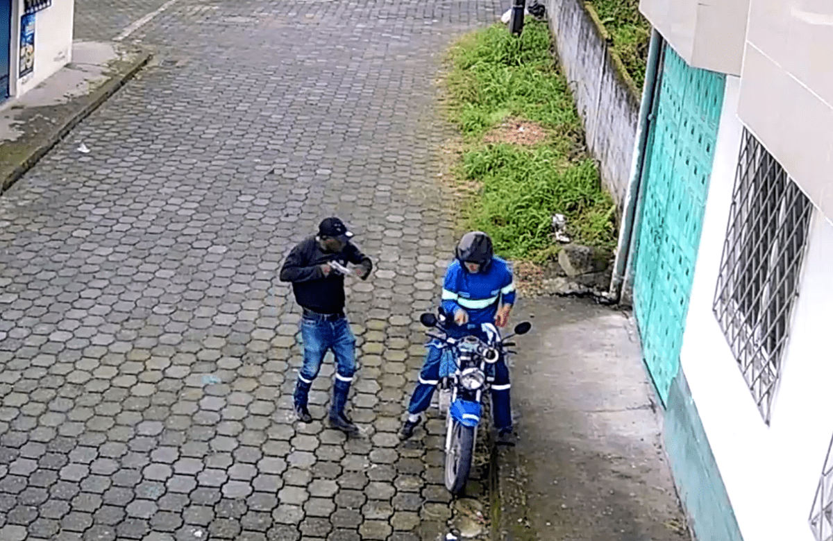 EN ZOZOBRA VIVEN LOS COMERCIANTES Y MORADORES DEL KILÓMETRO 7 DE LA VÍA QUEVEDO