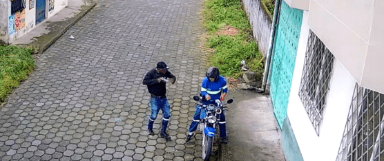 EN ZOZOBRA VIVEN LOS COMERCIANTES Y MORADORES DEL KILÓMETRO 7 DE LA VÍA QUEVEDO