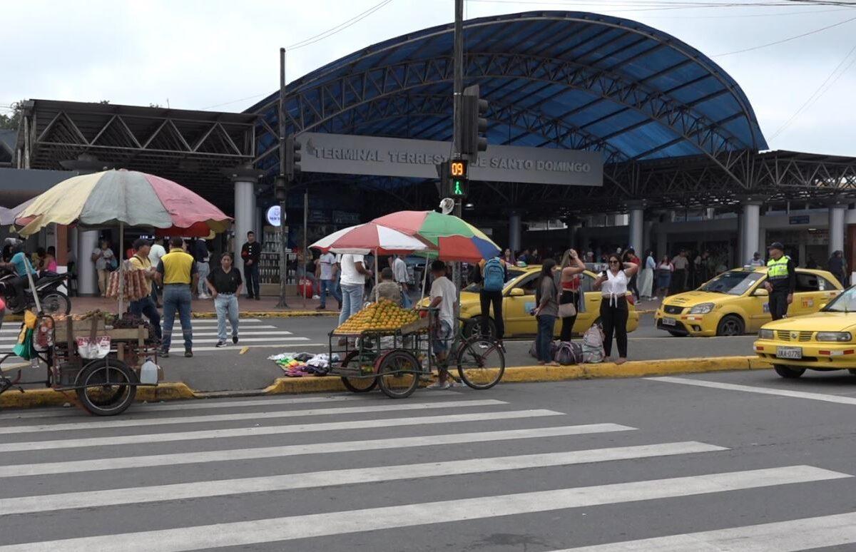 SALIR DE LA TERMINAL TERRESTRE EN SANTO DOMINGO SE HA CONVERTIDO EN UN RIESGO