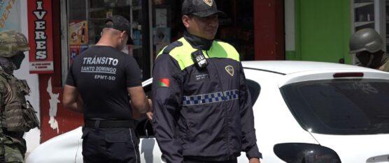 SE INTENSIFICARON LAS ACCIONES POR EL CONTROL DE VEHÍCULOS POLARIZADOS Y SIN PLACAS EN SANTO DOMINGO