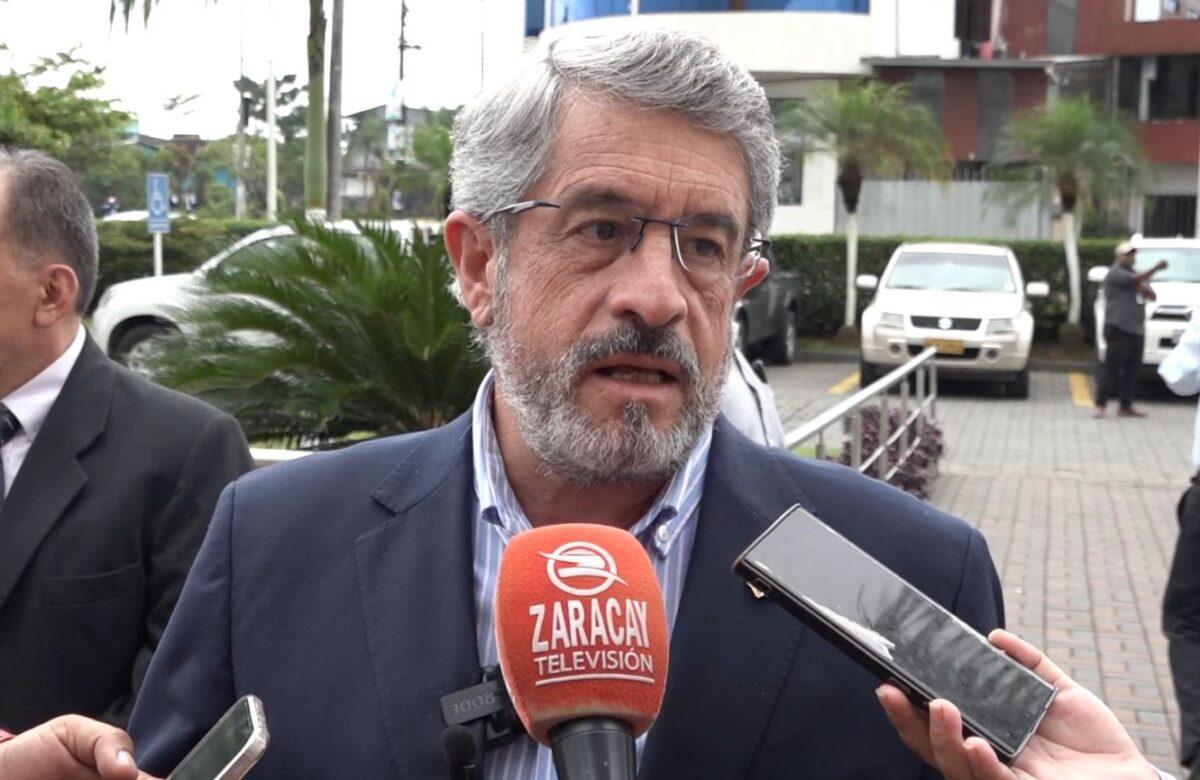 EL MINISTRO DE SALUD VISITÓ SANTO DOMINGO Y RECORRIÓ EL HOSPITAL GUSTAVO DOMÍNGUEZ