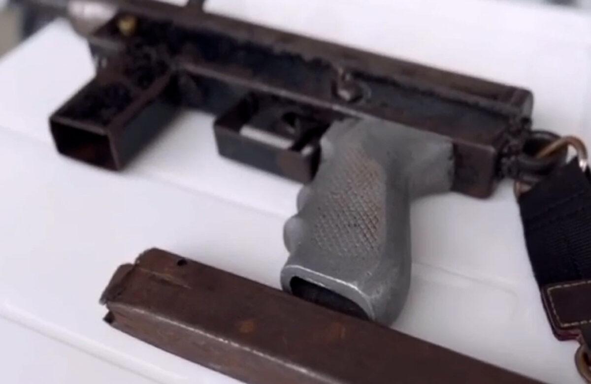 LA POLICÍA APREHENDIÓ A DOS PERSONAS Y DECOMISÓ TRES ARMAS DE FUEGO EN QUININDÉ TRAS UN OPERATIVO