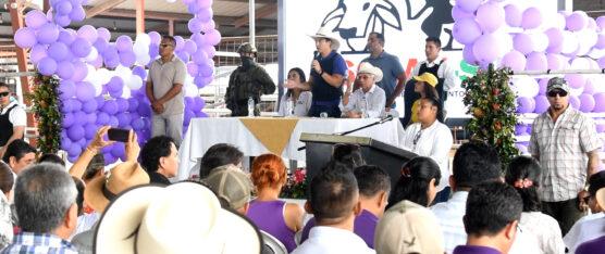 DANIEL NOBOA FUE RECIBIDO EN SANTO DOMINGO CON UNA EXTENSA CARAVANA