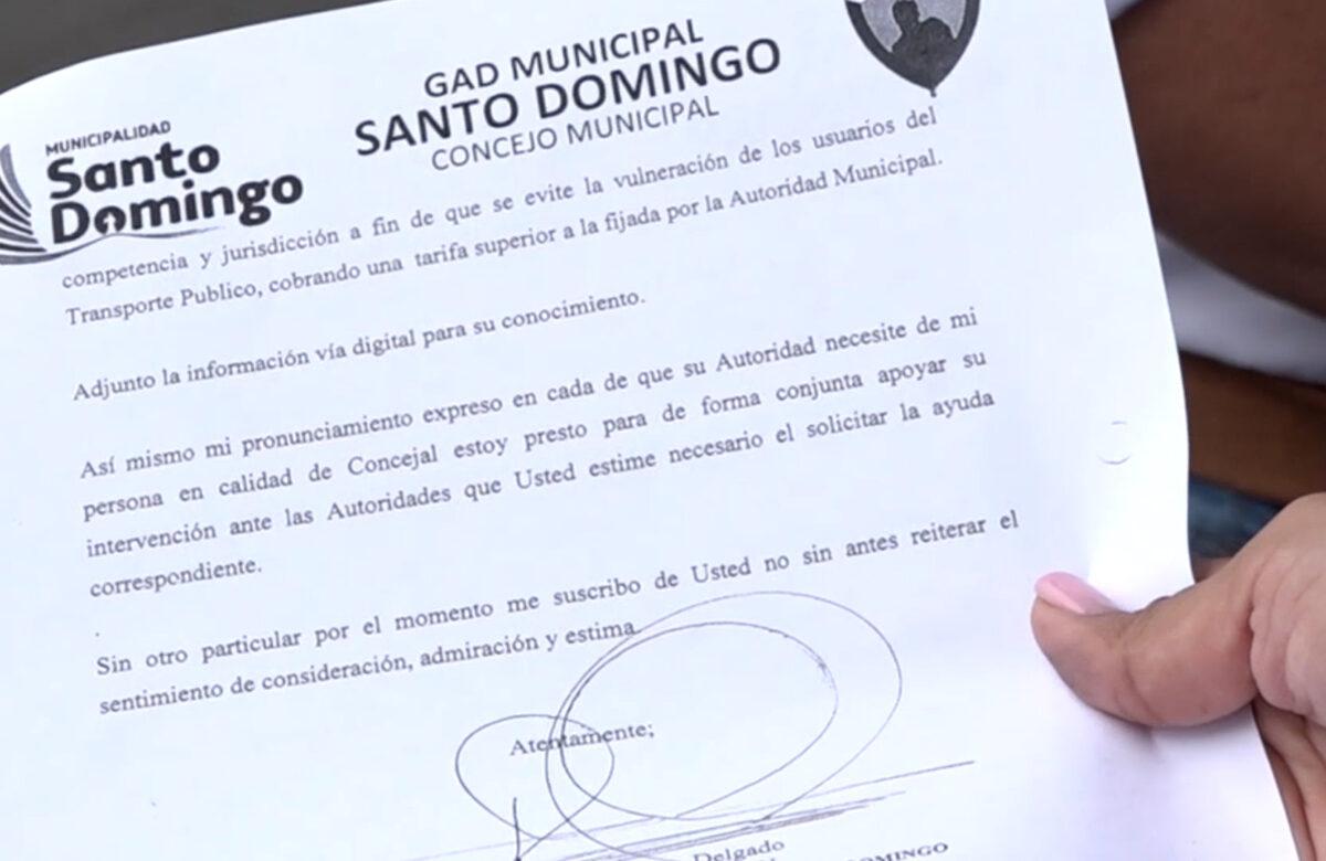 VARIOS CONCEJALES DE SANTO DOMINGO RECHAZARON LA DECISIÓN DE COBRAR $0,39 POR EL PASAJE URBANO