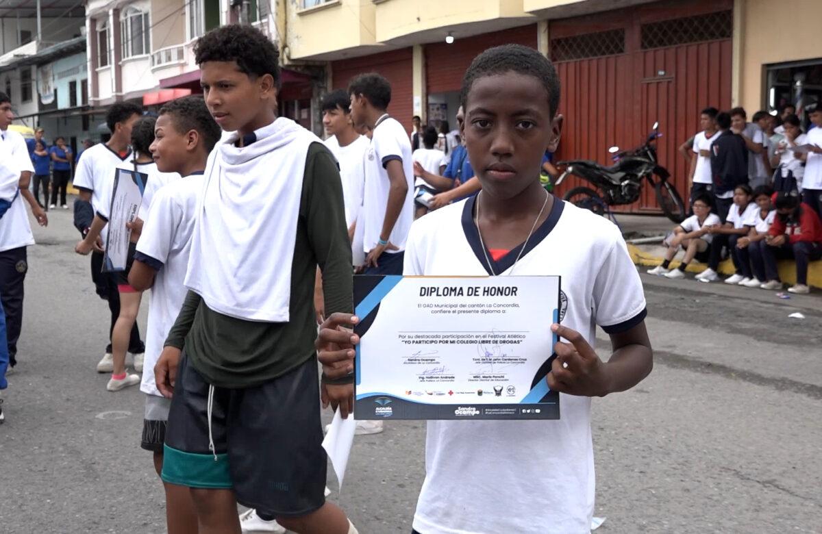 80 ESTUDIANTES PARTICIPARON EN EL FESTIVAL INTERCOLEGIAL “YO PARTICIPO POR MI COLEGIO LIBRE DE DROGAS”