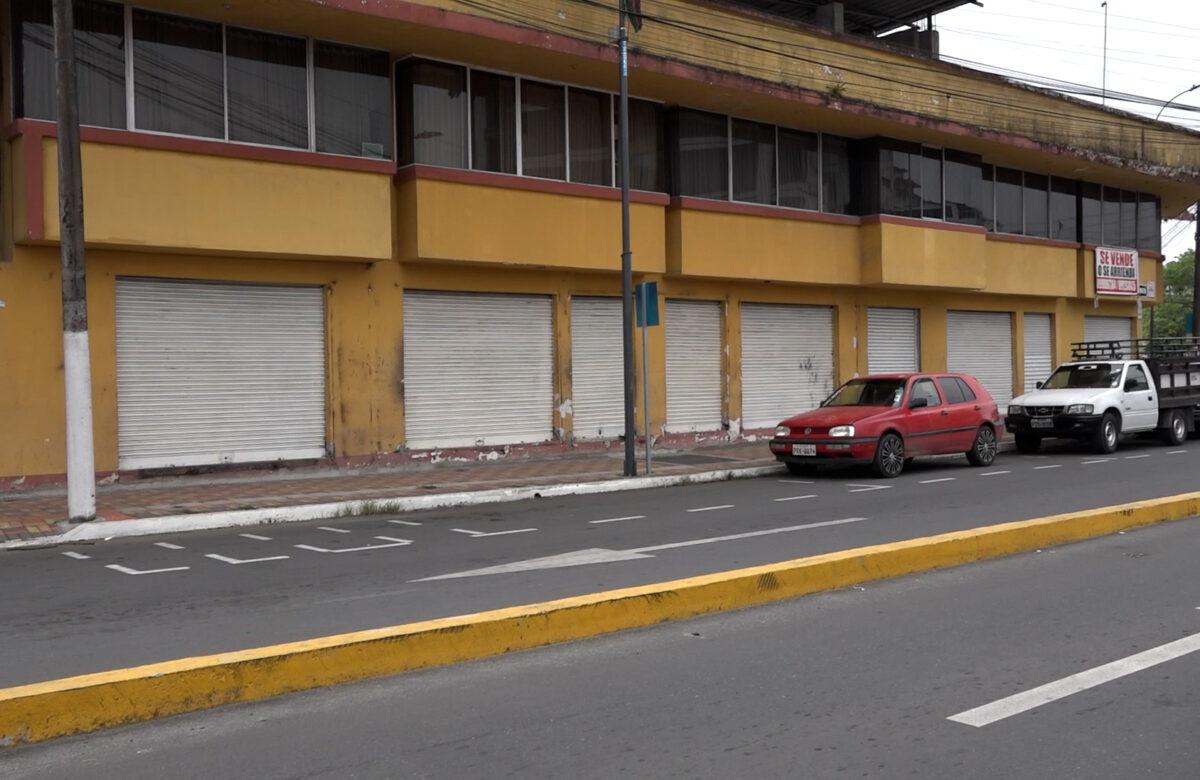 LA INSEGURIDAD MANTIENE PREOCUPADOS A LOS COMERCIANTES DEL PASO A DESNIVEL DEL SECTOR DE LA VIRGEN