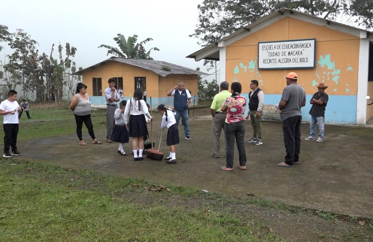 LA DELIMITACIÓN DE LOS TERRENOS DE LA UNIDAD EDUCATIVA CIUDAD DE MACARÁ CAUSA CONTROVERSIA
