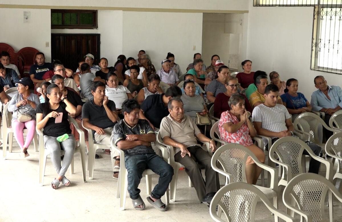 SESIONARON PARA PRESENTAR EL PROYECTO OTONGO A LOS MORADORES DE LA VÍA AVENTURA
