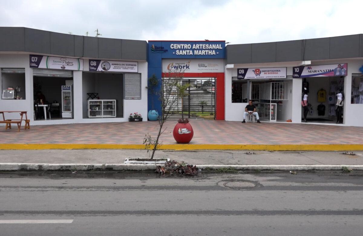 IRREGULARIDADES EN LA DISTRIBUCIÓN DE LOCALES COMERCIALES  EN LA SANTA MARTHA