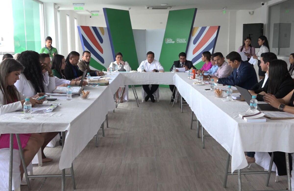 EL CONCEJO MUNICIPAL SOSTUVO QUE EL PASAJE SE MANTIENE EN 0,30 CENTAVOS Y 0,15 EL MEDIO PASAJE