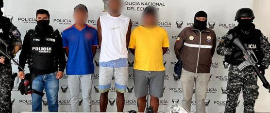 LA POLICÍA DETUVO A TRES PRESUNTOS INTEGRANTES DEL GRUPO DELICTIVO “LOS TIGUERONES” EN ATACAMES