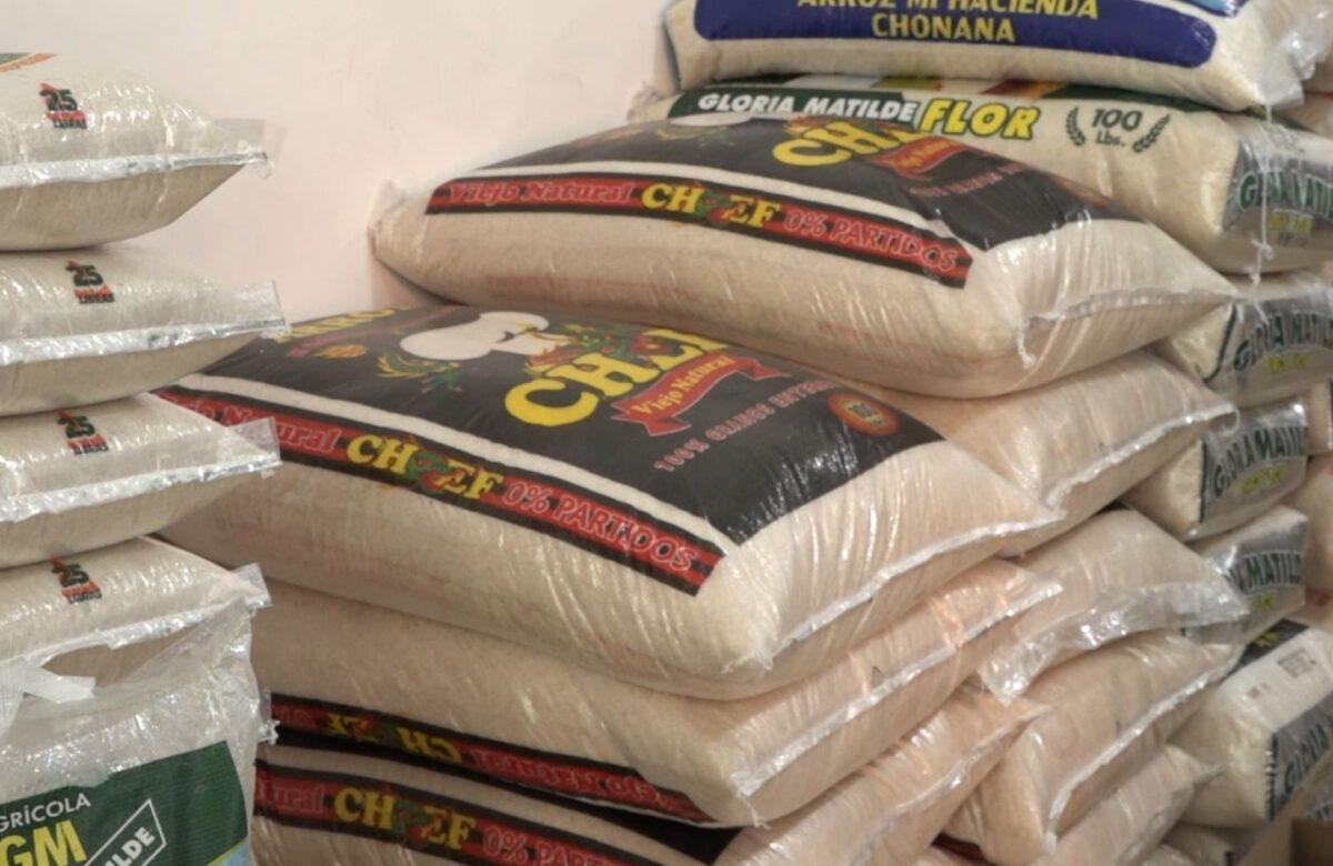 EL ARROZ Y LOS HUEVOS SE OFERTAN EN PUNTOS COMERCIALES CON PRECIOS ELEVADOS EN SANTO DOMINGO