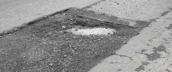 EN LAS CALLES PASAJE Y PIÑAS DE LA COOP. ASISTENCIA MUNICIPAL 1 SE EVIDENCIA EL DETERIORO VIAL