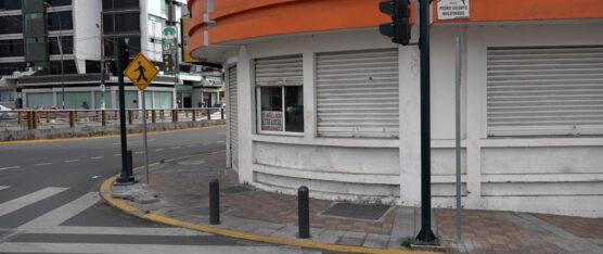 EL COMERCIO EN EL SECTOR DEL PASO A DESNIVEL DE LA VIRGEN VA EN PICADA