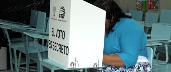 DANIEL NOBOA PROPUSO CONVOCAR A UNA CONSULTA POPULAR EN TEMAS ECONÓMICOS Y DE SEGURIDAD