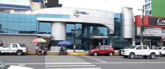 COMERCIANTES Y EMPRESAS DE SANTO DOMINGO SE VEN AFECTADOS POR LOS CORTES DE ENERGÍA