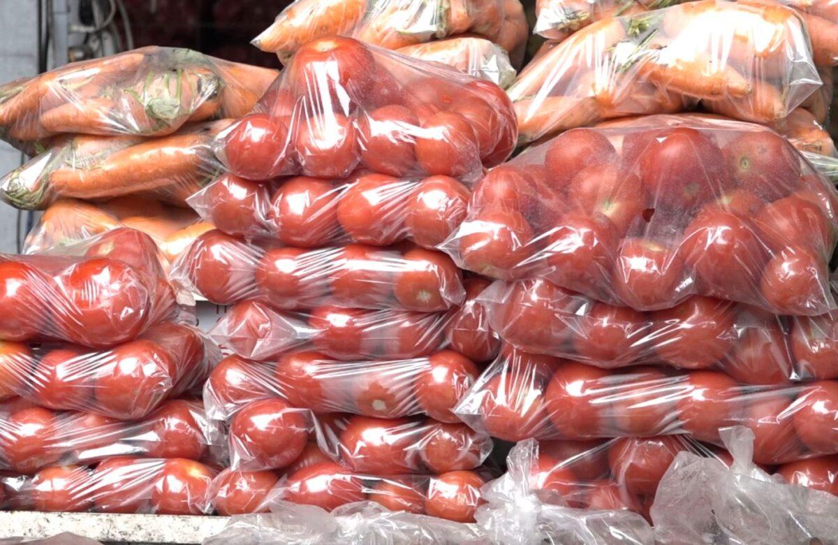 EXISTE ESCASEZ EN LAS FRUTAS Y LEGUMBRES EN SANTO DOMINGO DEBIDO A LA TEMPORADA