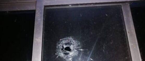 SUJETOS ENCAPUCHADOS BALEARON UNA UPC EN VENTANAS