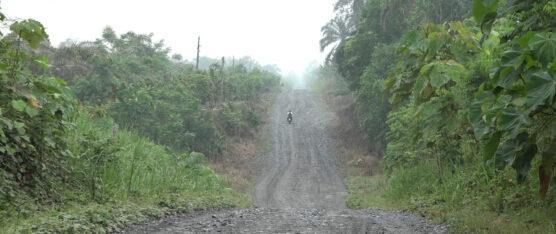 7 KILÓMETROS QUE UNEN LOS RECINTOS MONTAÑITA Y SAN PABLO DE CHILA ESTÁN  DETERIORADOS