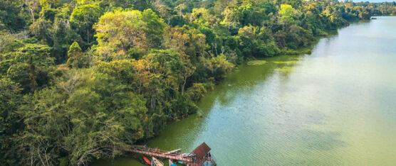 Petroecuador realiza limpieza en el río Shushufindi