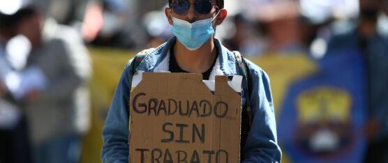 ESPERAN POR UN TRABAJO EN EL REDONDEL SUEÑO DE BOLÍVAR