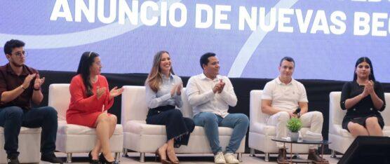 PRESIDENTE ANUNCIA ENTREGA DE BECAS
