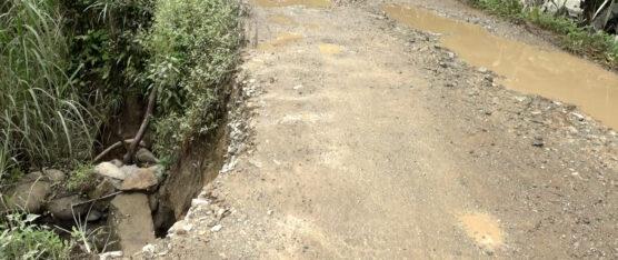 VÍA LA BOLÍVAR – LUIS FELIPE – ALLURIQUÍN A PUNTO DE COLAPSAR