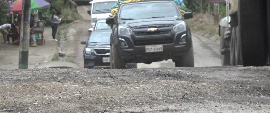 TRÁFICO Y MAL ESTADO EN LA VÍA LA FLORIDA – ALLURIQUÍN