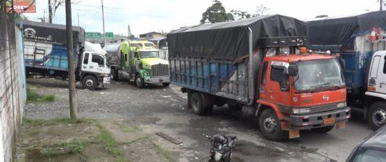 TRANSPORTISTAS NO PUDIERON REUNIRSE CON EL PRESIDENTE NOBOA TRAS SU VISITA A SANTO DOMINGO