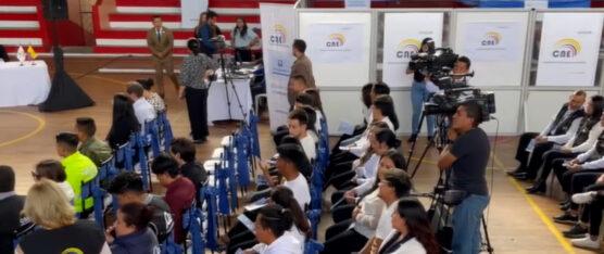 INICIÓ LA CAMPAÑA POR EL SÍ Y POR EL NO DE LA CONSULTA POPULAR Y REFERENDO