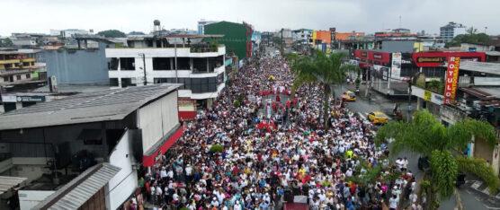 FELIGRESES PARTICIPARON EN EL VIACRUCIS POR SEMANA SANTA