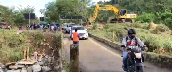 HABILITADO EL PASO POR EL PUENTE LATERAL DEL KM 82 DE LA VÍA ALÓAG – SANTO DOMINGO